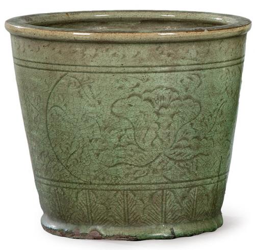  Macetero en gres con vidriado celadón siguiendo modelos antiguos ff. S. XIX pp. S. XX.