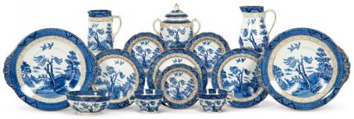  Juego de merienda en loza fina de Real Old Willow, con decoración estampada de motivos orientales.
S. XX