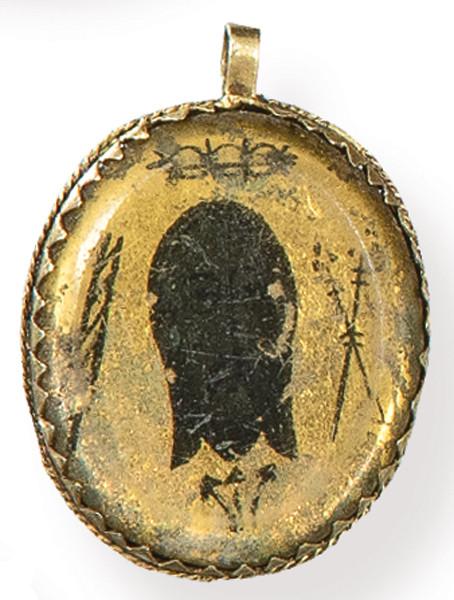 Lote 1484
Relicario con Santa Faz en vidrio eglomizado, España S. XIX