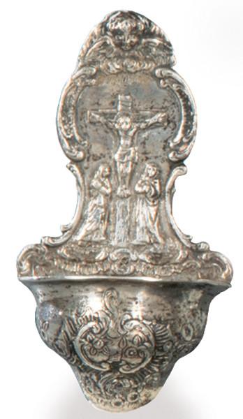  Pequeña pila de agua bendita