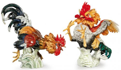  Pareja de gallos de pelea de porcelana esmaltada de Algora, años 50-60.
Con marcas en la base y numerados