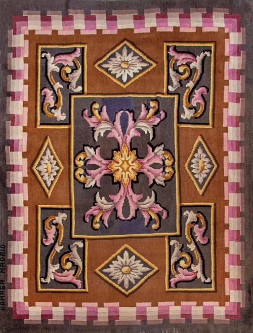  Alfombra española en lana de Ramaga Madrid firmada.