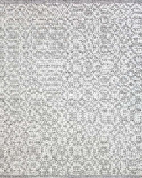  Alfombra española en fibra vegetal.
Diseño geométrico romboidal en gris y blanco.