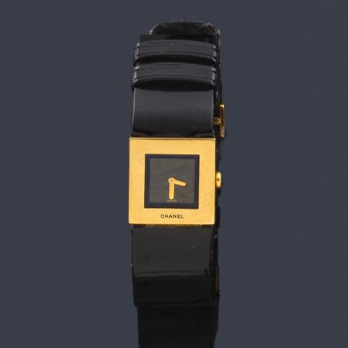 Lote 2583
CHANEL ref. Q.C30455 de señora con caja en oro amarillo de 18 K.