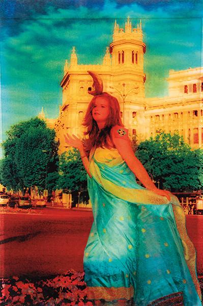  OUKA LEELE - Barbara en el ayuntamiento