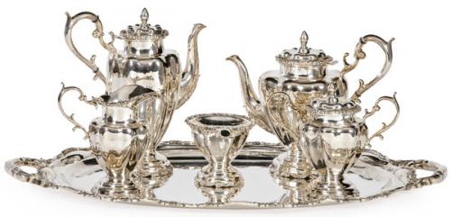  Juego de café y te de plata española punzonada Ley Sterling con marcas no identificadas GSB pertenecientes a Distrito Federal.