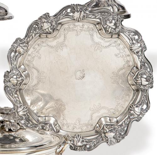  Salvilla blasonada, de plata portuguesa punzonada Ley 916, Oporto h. 1887-1937.