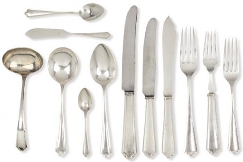  Cubertería de plata punzonada Ley Sterling de la firma japonesa Hermanos Okubo.