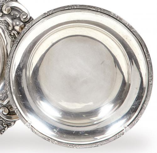  Plato de plata española punzonada Ley 916 con marca comercial de I. Balaguer.