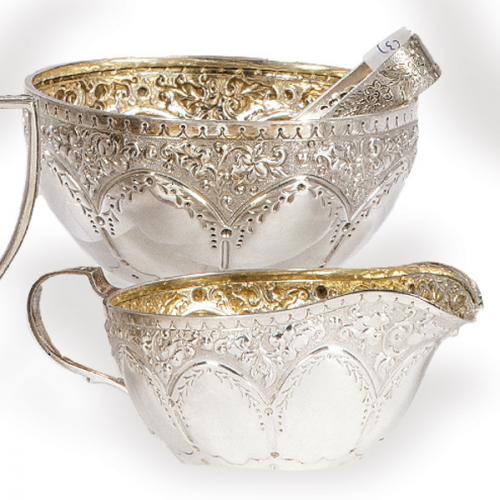  Cremera y azucarero con pinzas victorianos de plata inglesa punzonada, Ley Sterling de Lowe & Sons, Chester 1885.