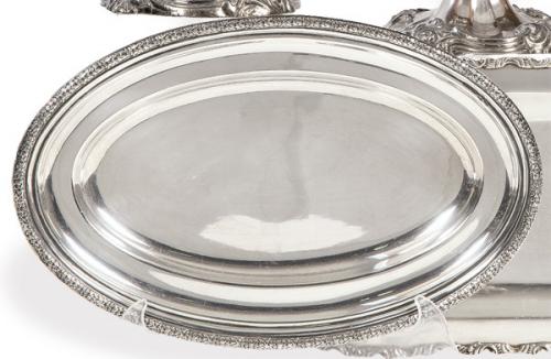  Pequeña fuente oval de servir de plata española Ley 916 con marca comercial de I. Balaguer pp. S. XX.