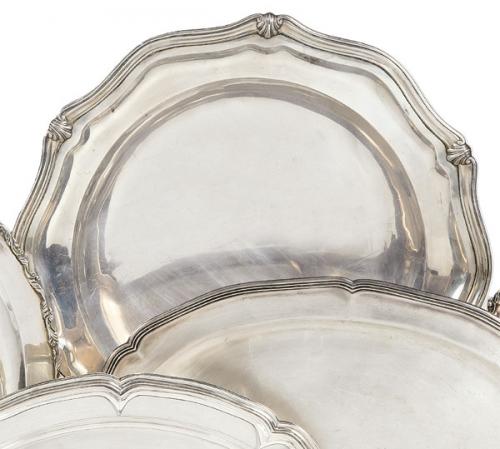  Bandeja circular de plata de Industria Peruana con decoración de conchitas