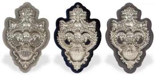  Tres benditeras de plata posiblemente boliviana punzonada Ley 925 Ilaria, siguiendo modelos del siglo XVII.