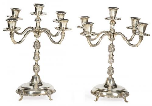 Lote 1198
Pareja de candelabros de plata mejicana sin punzonar.