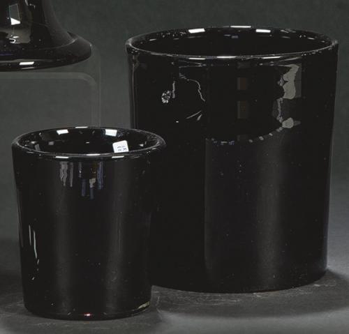  Juego de dos jarrones de Gordiola en violeta casi negro