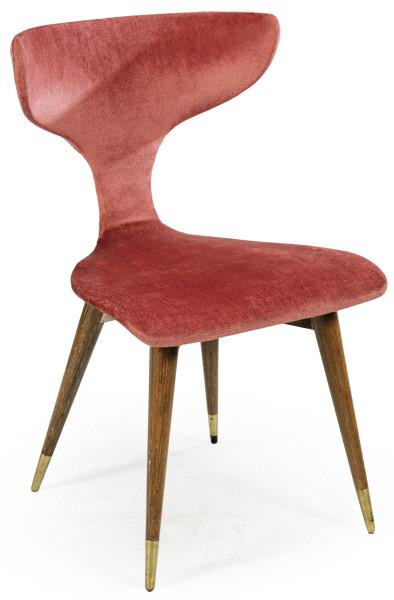  Silla con patas troncocónicas de madera de haya teñida protegidas  en los extremos por chapa de latón. Respaldo y asiento de terciopelo rosa.
Años 50-60