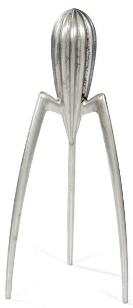  Philippe Starck (1949) en 1990 para Alessi
Exprimidor modelo Juicy Salif realizado en fundición de aluminio. Con marca
