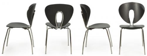  Jesus Gasca, 1994 para STUA
Conjunto de cuatro Sillas modelo Globus con estructura en tubo de acero cromado brillo, con respaldo y asiento de polipropileno negro.
