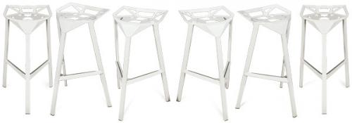  Konstantin Gric (Munich, 1965) para Magis, 2006
Conjunto de seis taburetes Stool One.