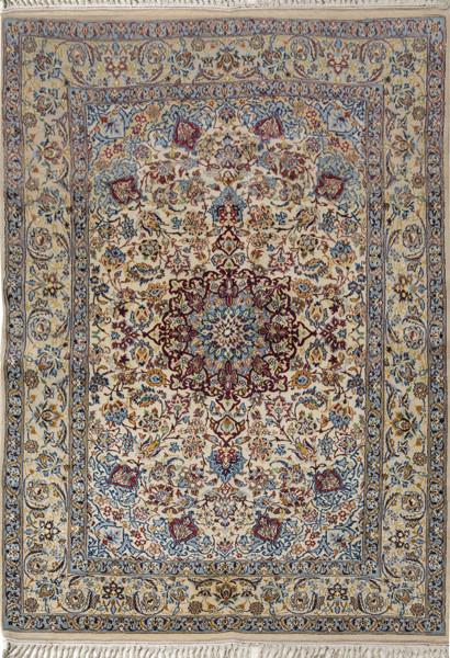  Alfombra persa entre 