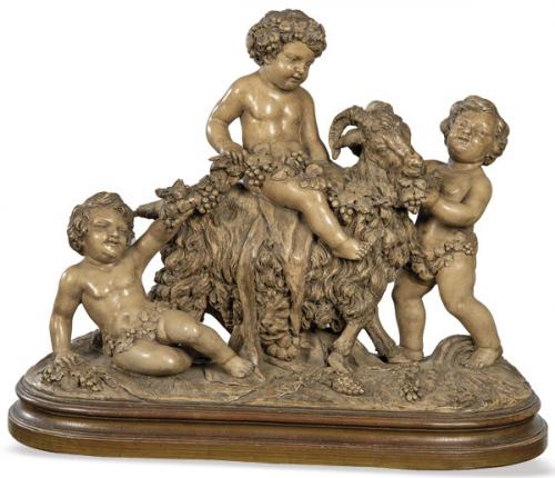 Lote 1418
"Bacanal de Niños y Cabra" en terracota patinada, firmado (ilegible) S. XIX.
