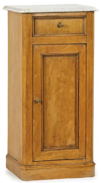 Lote 1438
Mesita de noche en madera de nogal. España, ppos. S. XX.