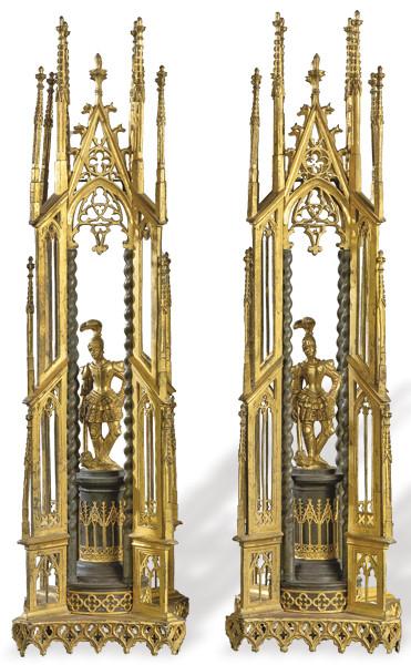  Pareja de hornacines neo góticas en metal patinado y dorado, Francia pp. S. XX.