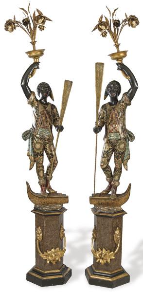 Lote 1573
Pareja de negros venecianos en madera tallada policromada y dorada h. 1900