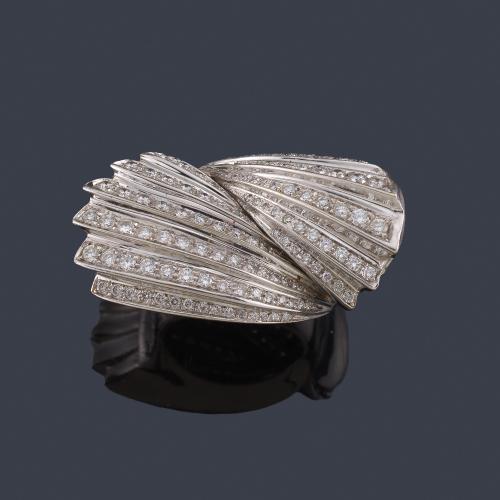  Anillo en oro blanco de 18K y brillantes