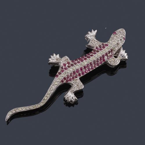  Broche salamandra en oro blanco y rubíes