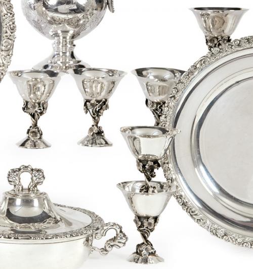  Juego de doce copas de plata española punzonada Ley 915 pp. S. XX.