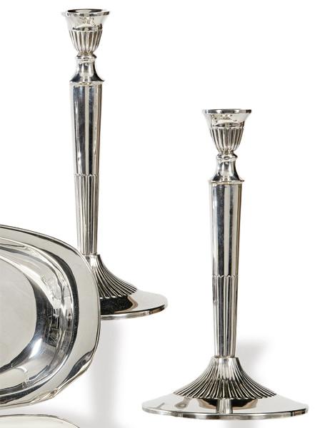  Pareja de candeleros de plata española punzonada Ley 925 de Montejo.
