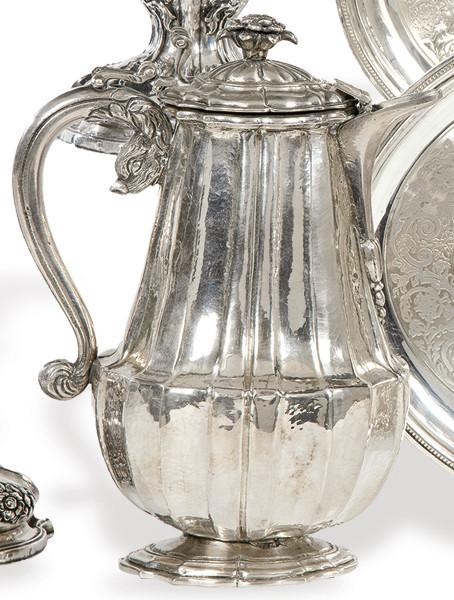  Cafetera de plata española punzonada Salamanca S- XVIII.