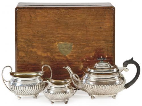  Juego de te de plata inglesa punzonada Ley Sterling de Elkington & Co. Londres 1897.