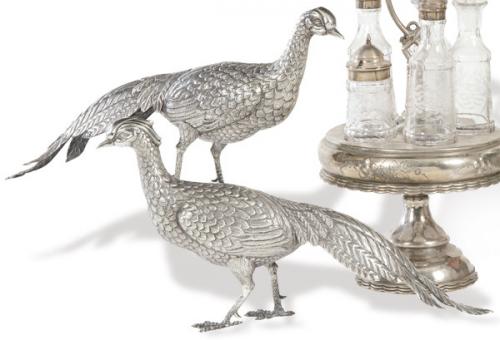  Pareja de faisanes de plata española punzonada de Cortabarría y Cia.