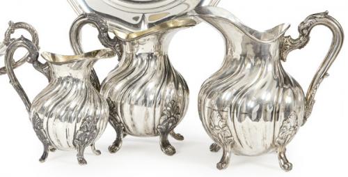  Juego de tres jarras de plata española punzonadas, 1ª Ley de Montejo.