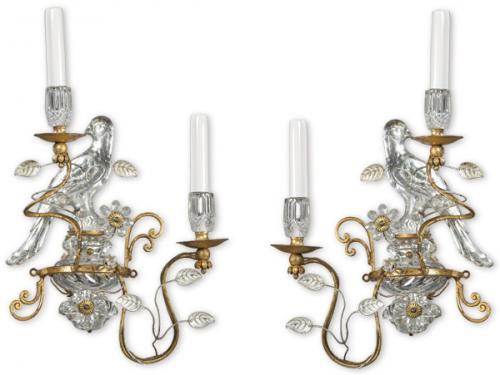  Pareja de apliques con loro de en hierro y cristal de Banzi, Venecia h. 1970 al estilo de Maison Bagues.