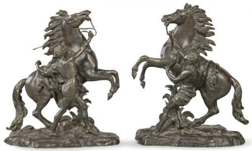  Siguiendo a Guillaume Coustou (Francia 1677-1746)
"Caballos de Marly" S. XIX
Dos esculturas en bronce oatinado