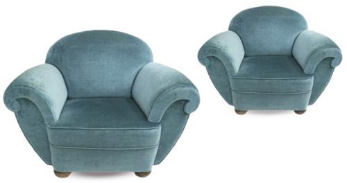  Pareja de butacas Art Déco, de estructura de madera maciza y tapicería de terciopelo de algodón aguamarina. Francia, años 20.