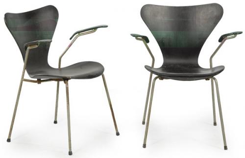  Arne Jacobsen (1902-1971) para Fritz Hansen 1955
Pareja de butacas modelo 3207 de la Serie 7™ apilables