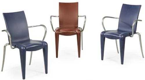  Philippe Starck (Paris 1949) para Vitra
Conjunto de tres sillas modelo 'louis 20' de los años 90, realizada con estructura de aluminio pulido y polipropileno azul y rojo. Con marca debajo de los asientos.