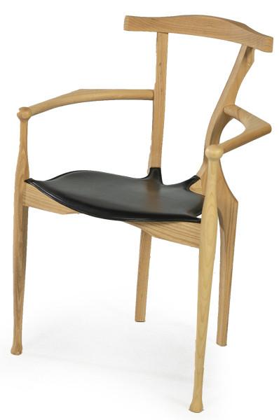  Oscar Tusquets (1941) para DB Barcelona. Diseñada en 1987
Silla Gaulino