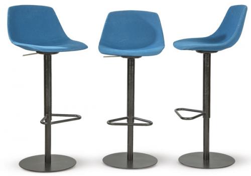  Karri Monni (Finlandia, 1969) para La Palma
Conjunto de tres taburetes altos giratorios y regulables en altura modelo Miunn