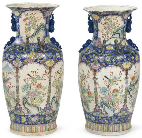  Pareja de grandes jarrones de porcelana china con esmaltes polícromos S. XX.