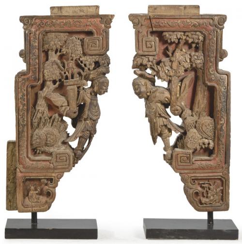 Lote 1474
Pareja de fragmentos arquitectónicos de madera tallada, policromada y dorada, China Dinastía Qing SS XVIII.