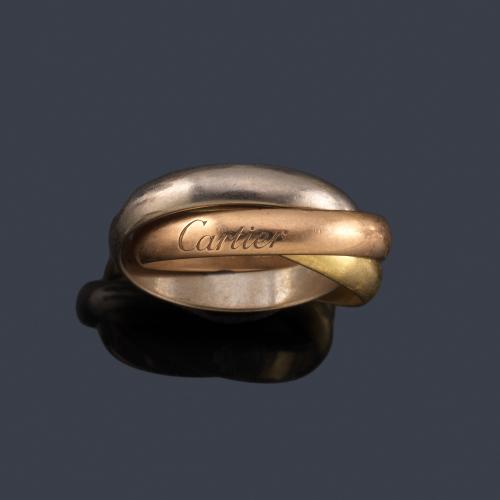  CARTIER
Anillo de la colección 'Trinity' en oro tricolor de 18K.