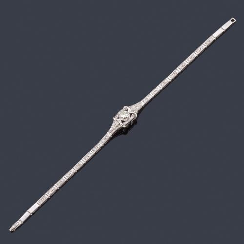  Pulsera de pedida con brillante central de aprox. 0,30 ct con diamantes en ambos lados.