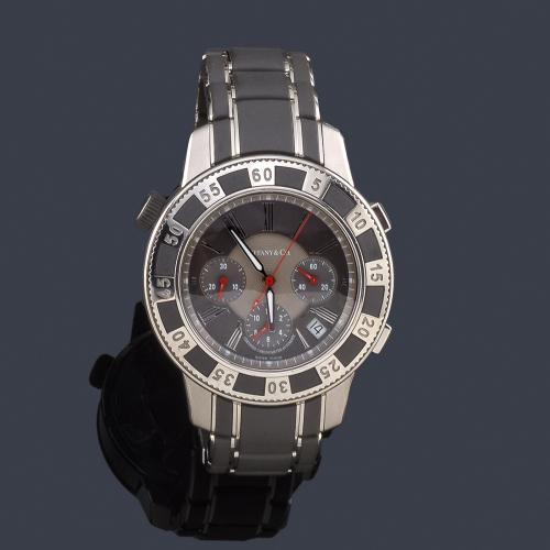  TIFFANY & Co. Cronógrafo de caballero con caja en acero y cerámica.