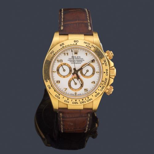  ROLEX, Oyster Perpetual, Superlative Chronometer, Officially Certified, "Cosmograph Daytona", ref. 116518, de caballero con caja en oro amarillo de 18 K y brazalete en piel. 