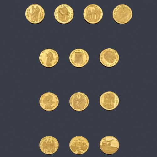  Arras sacramentales en oro amarillo de 22 K en estuche de acuñaciones españolas.